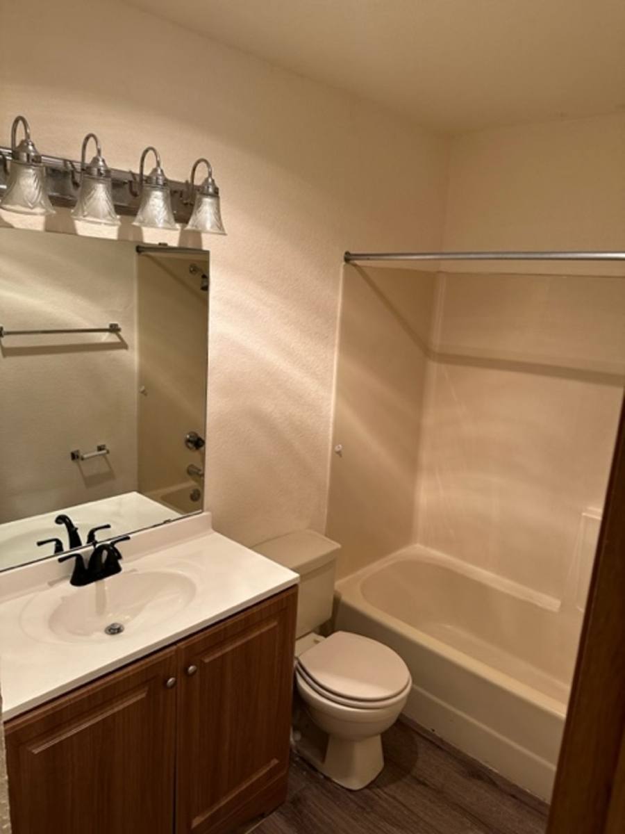 Apartment for rent at 6000 E Reno, Oklahoma City, OK 73110