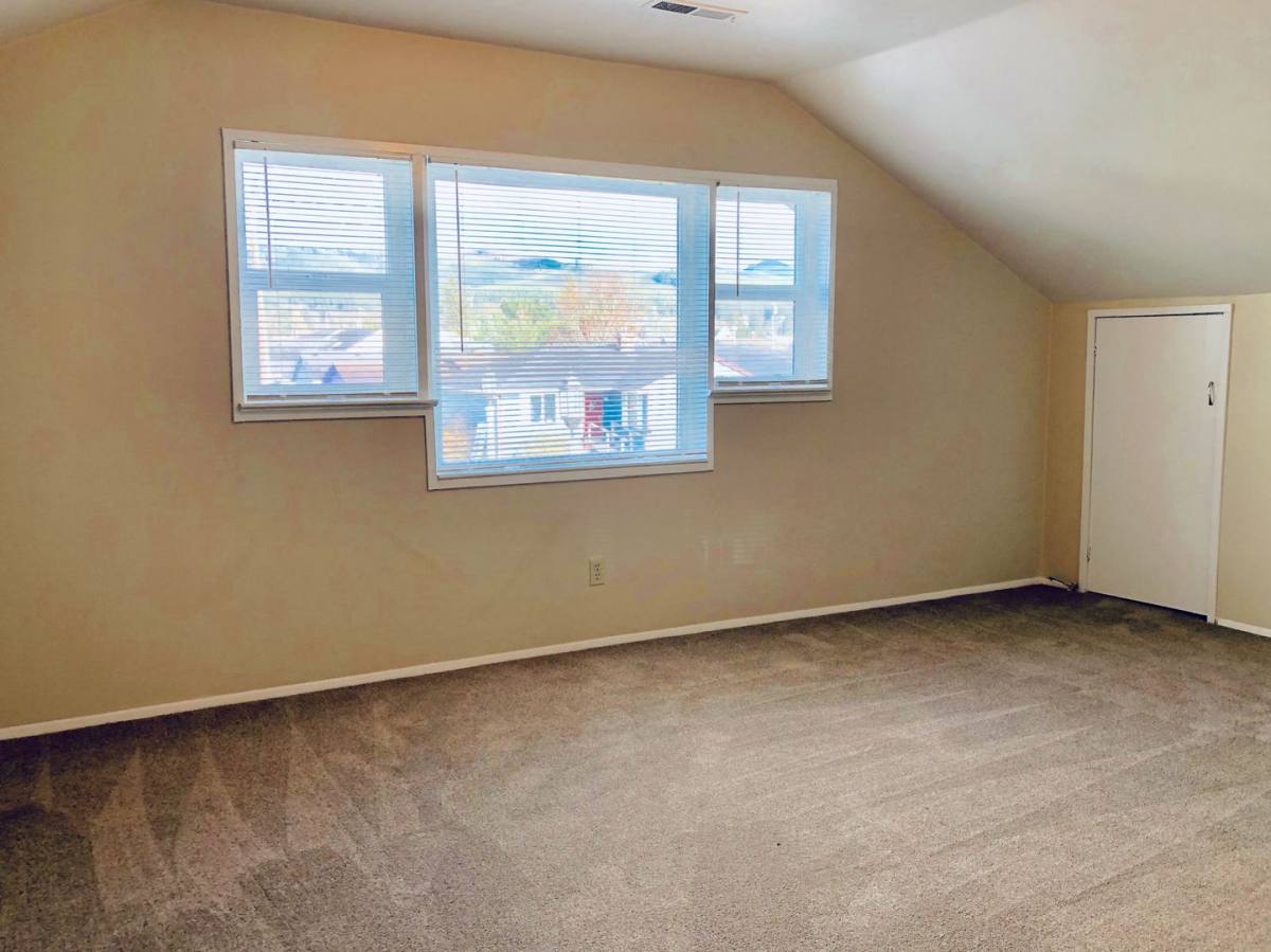 Apartment for rent at 400 N Holladay Dr, Seaside, OR 97138
