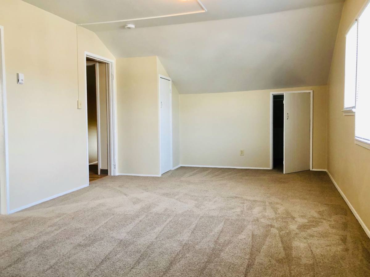 Apartment for rent at 400 N Holladay Dr, Seaside, OR 97138