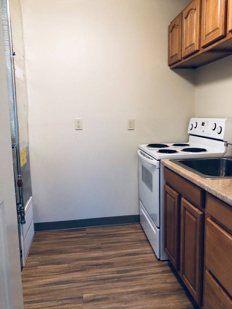 Apartment for rent at 400 N Holladay Dr, Seaside, OR 97138