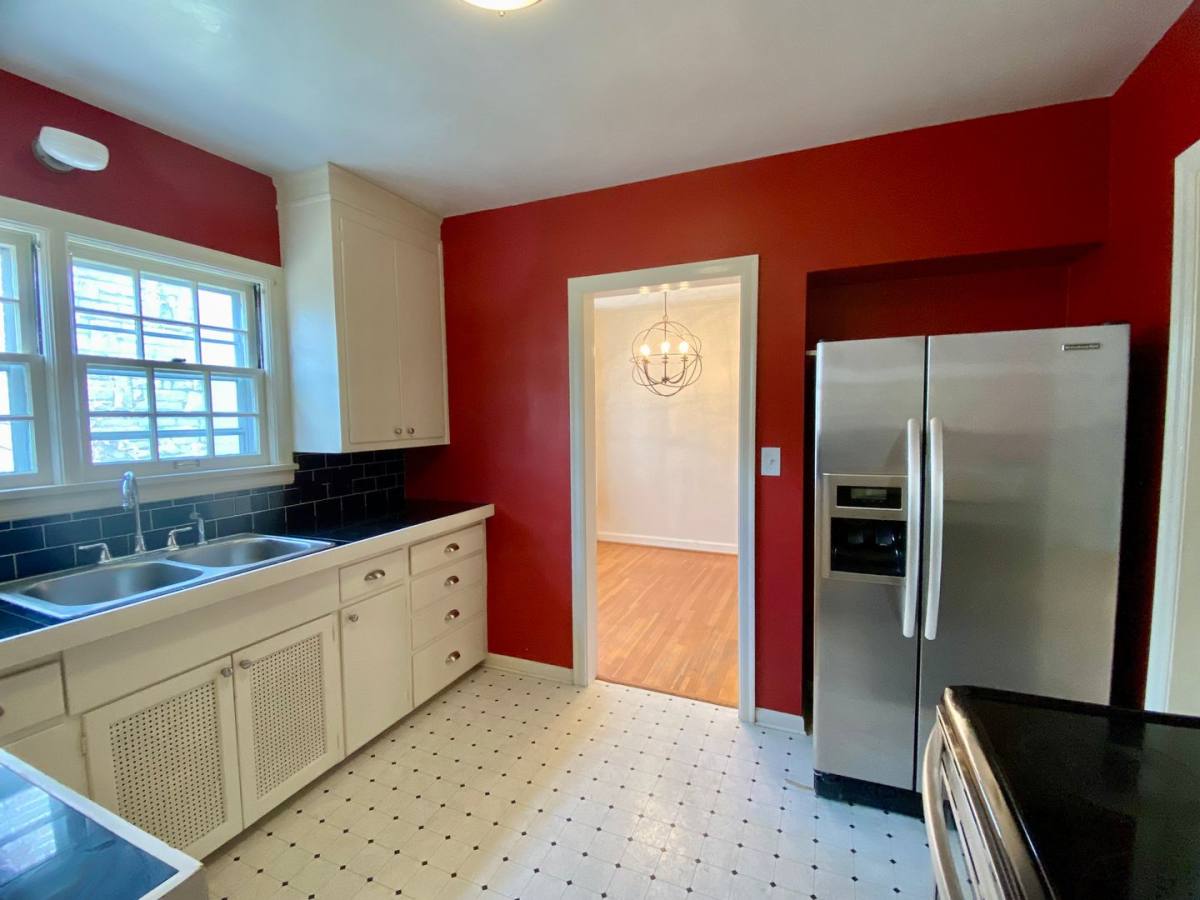 Apartment for rent at 1825 Fairchild Ave, Manhattan, KS 66502