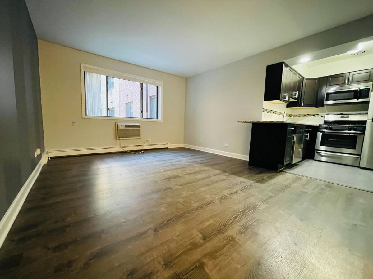 Apartment for rent at 6201 N Kenmore Ave, Chicago, IL 60660