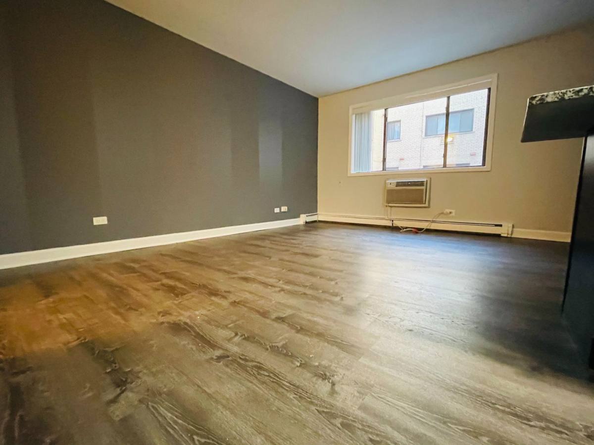 Apartment for rent at 6201 N Kenmore Ave, Chicago, IL 60660