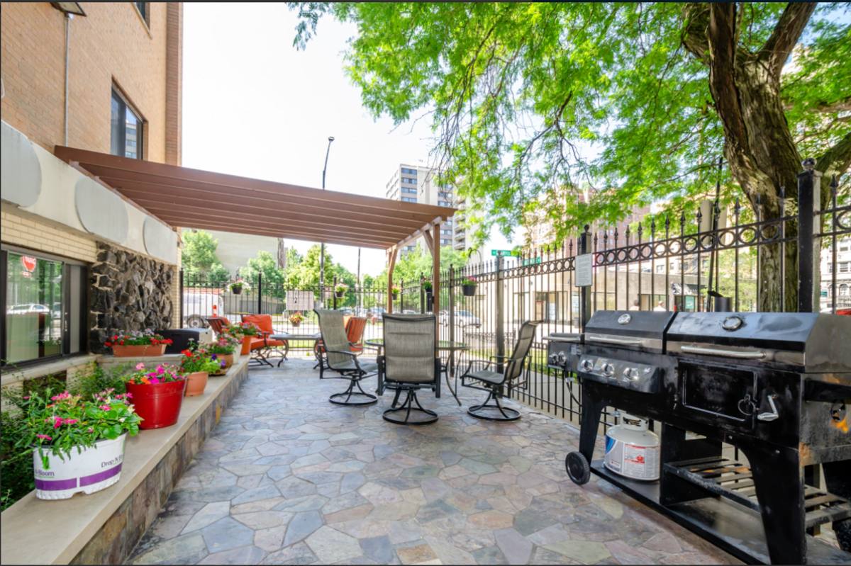 Apartment for rent at 6201 N Kenmore Ave, Chicago, IL 60660