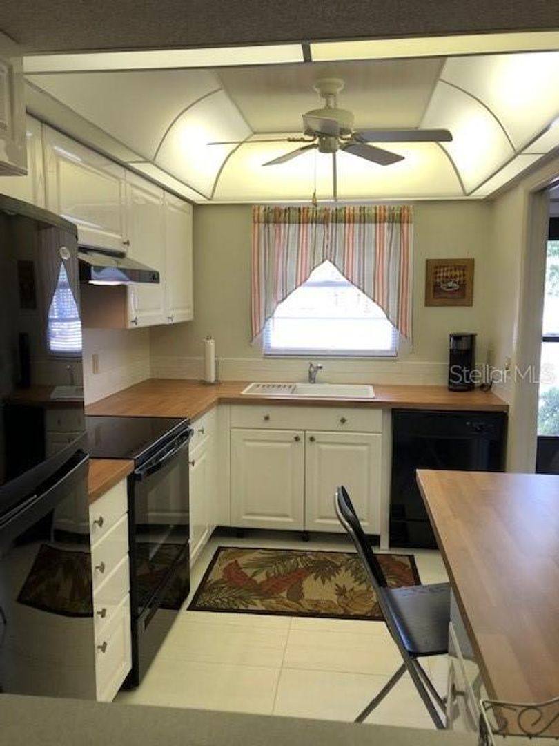 Condo for rent at 102 Capri Isles, Venice, FL 34292