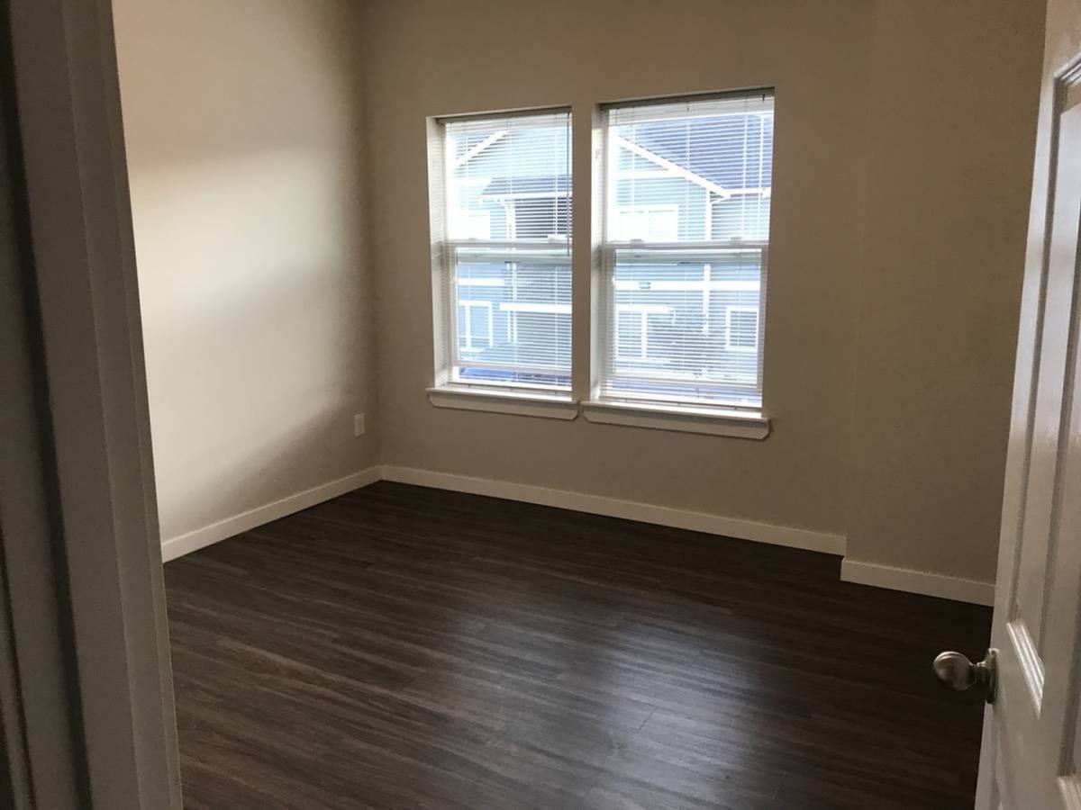 Apartment for rent at 2039 Washington St, Ferndale, WA 98248