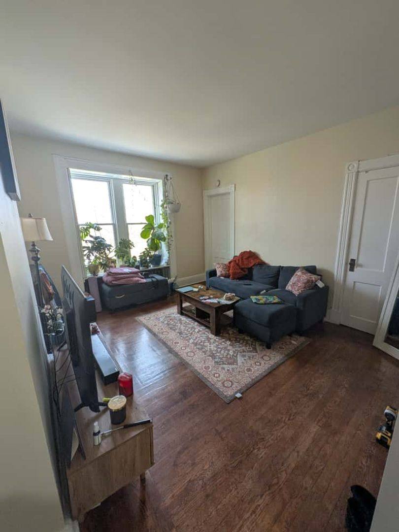 Apartment for rent at 100 Willett St, Albany, NY 12210