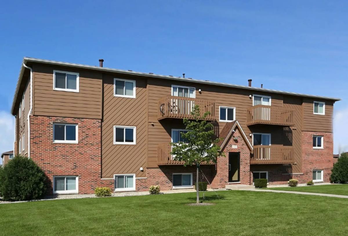 Apartment for rent at 1300 Eco Park Dr, Dekalb, IL 60115
