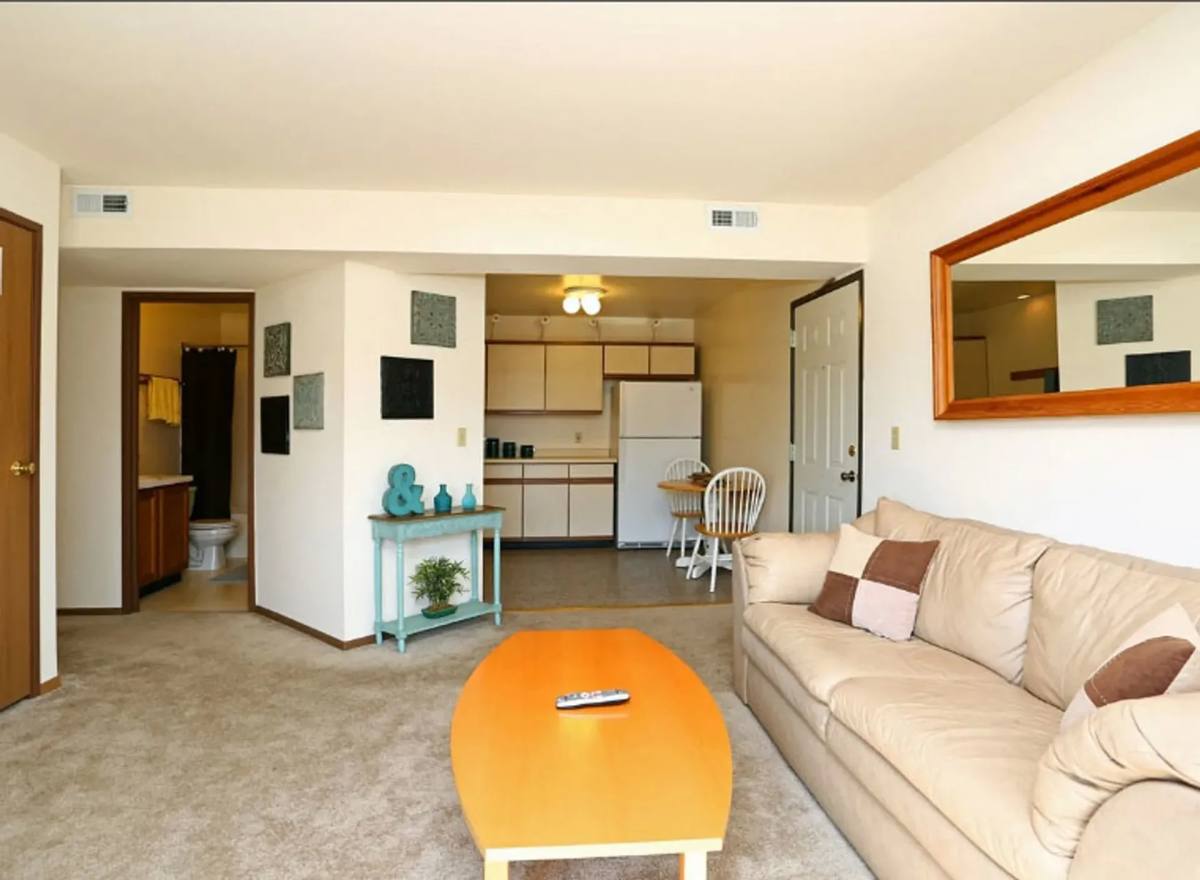 Apartment for rent at 1300 Eco Park Dr, Dekalb, IL 60115