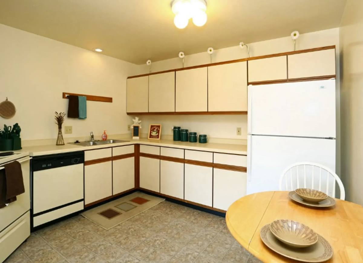 Apartment for rent at 1300 Eco Park Dr, Dekalb, IL 60115