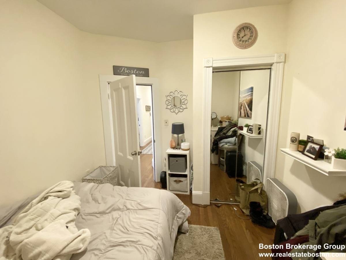 Apartment for rent at 106 Buttonwood St #2, Dorchester, MA 02125