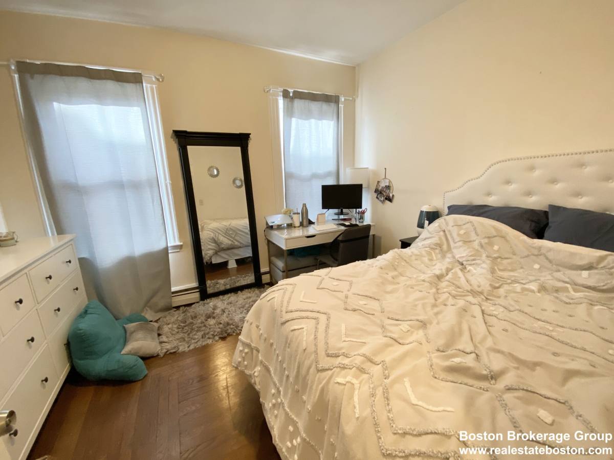 Apartment for rent at 106 Buttonwood St #2, Dorchester, MA 02125