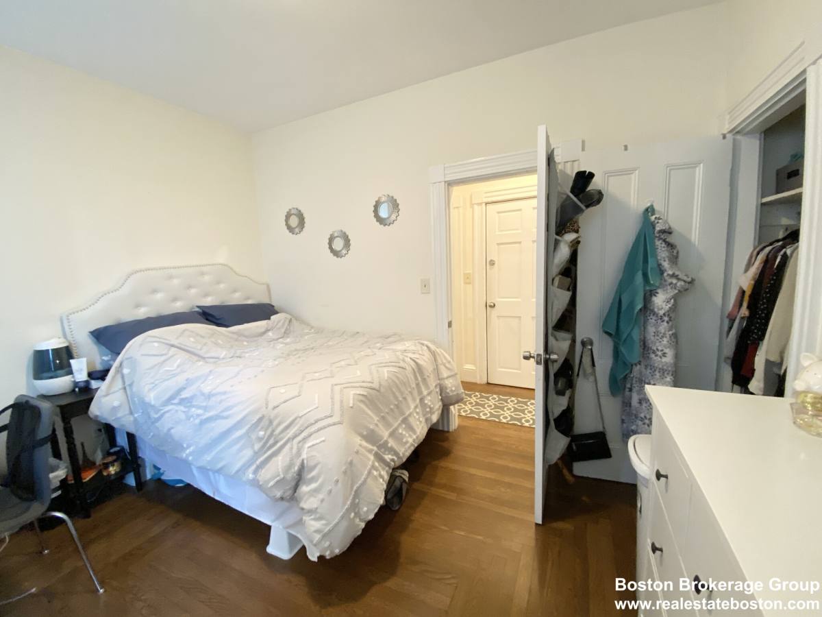 Apartment for rent at 106 Buttonwood St #2, Dorchester, MA 02125
