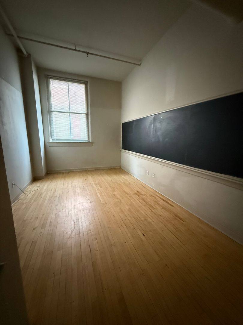Apartment for rent at 400 E S, Gas City, IN 46933