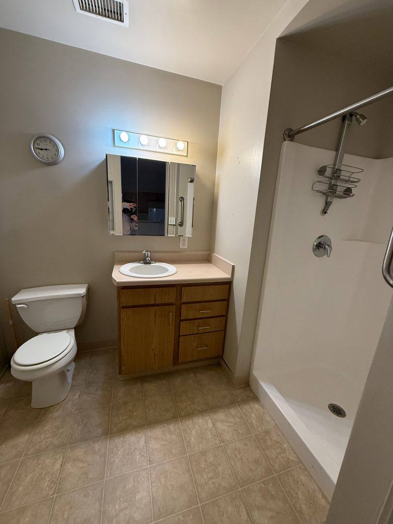 Apartment for rent at 400 E S, Gas City, IN 46933