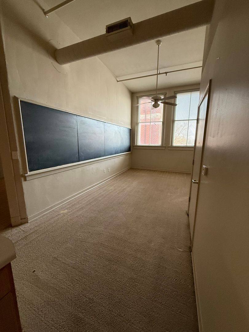 Apartment for rent at 400 E S, Gas City, IN 46933