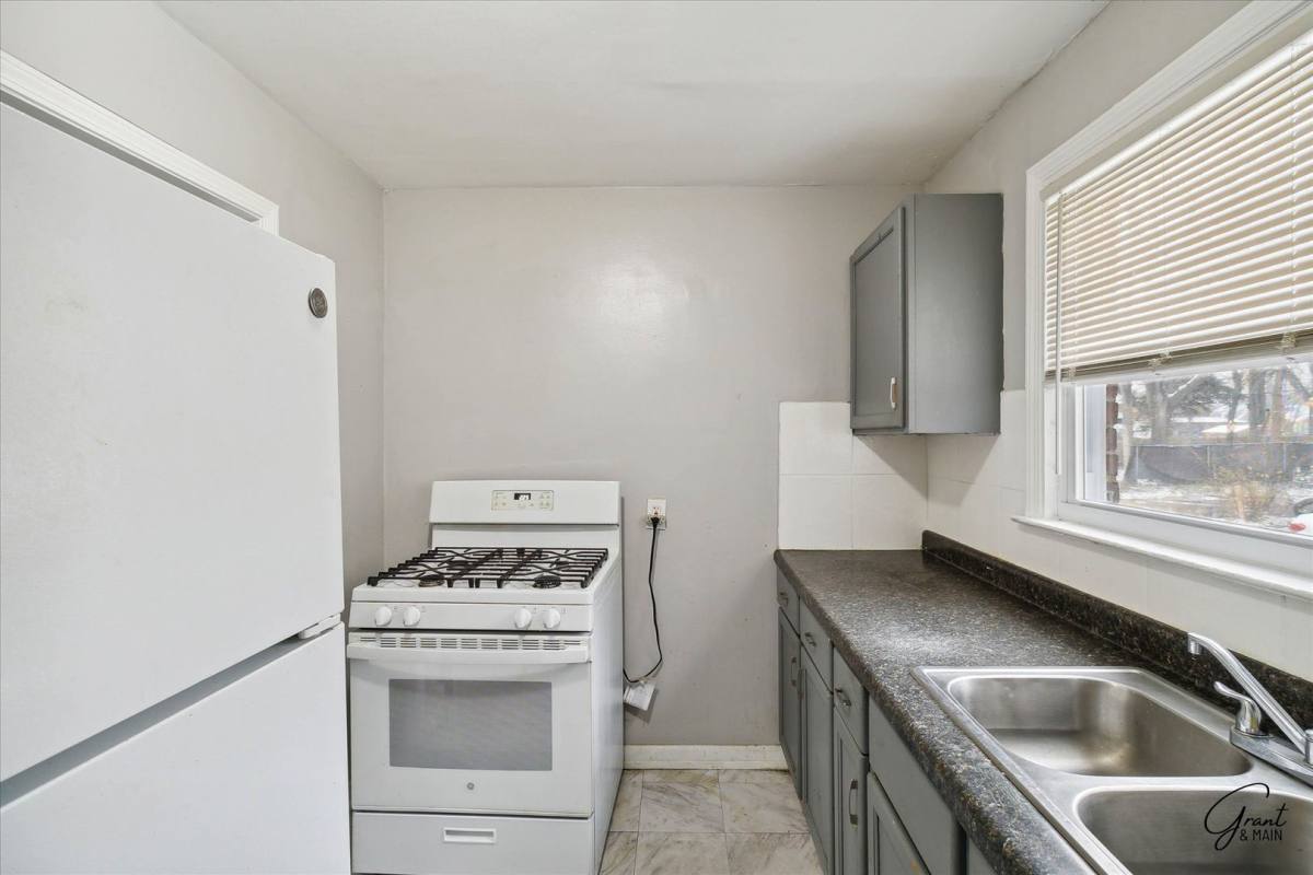 Apartment for rent at 15818 Puritan, Detroit, MI 48227