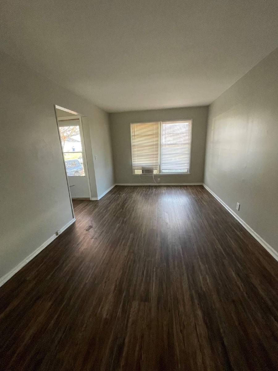 Townhouse for rent at 2304 S Broadview St, Wichita, KS 67218