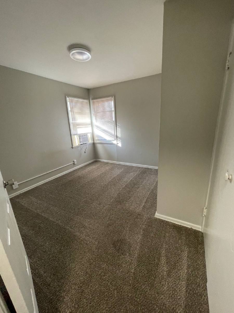 Townhouse for rent at 2304 S Broadview St, Wichita, KS 67218