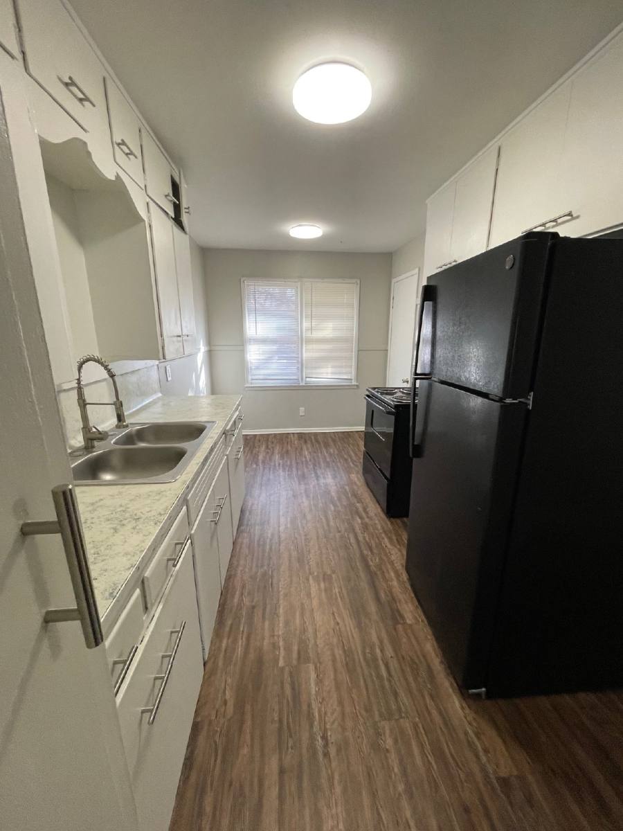 Townhouse for rent at 2304 S Broadview St, Wichita, KS 67218