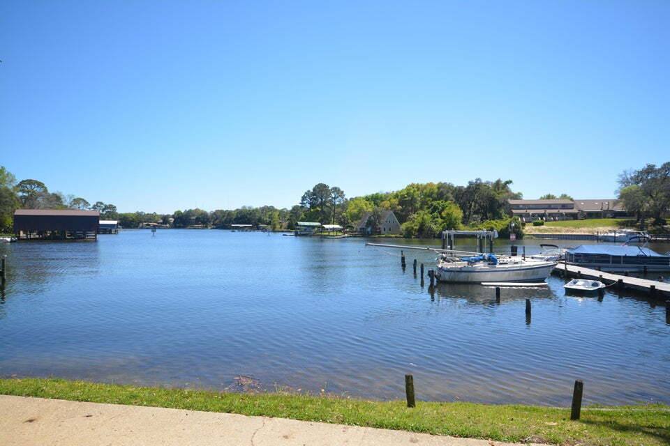 Condo for rent at 210 Pelham Rd #101B, Fort Walton Beach, FL 32547