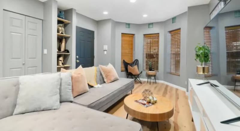 Condo for rent at 2321 Wharrison St #1, Chicago, IL 60612