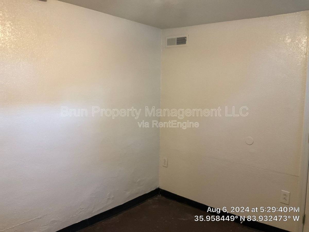 Apartment for rent at 1628 Clinch Ave #8, Knoxville, TN 37916