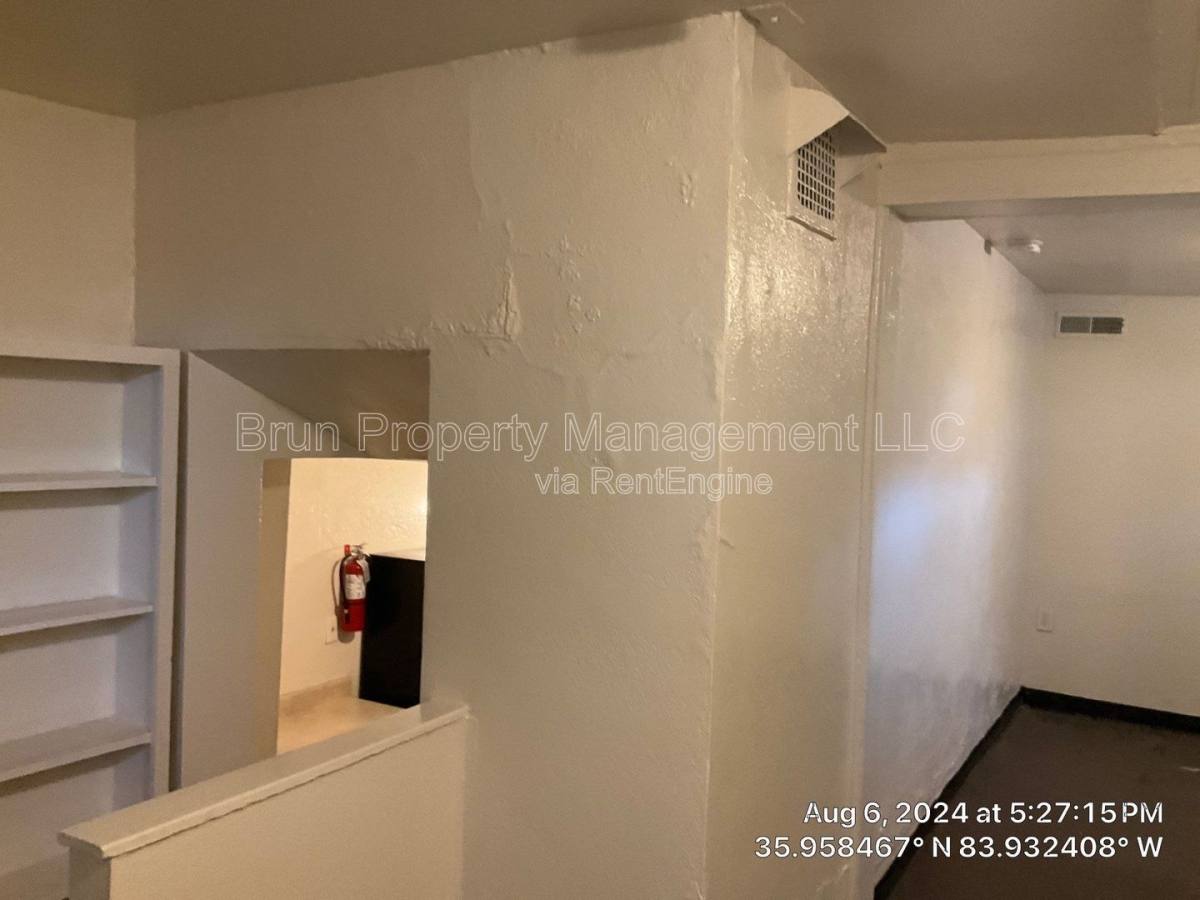 Apartment for rent at 1628 Clinch Ave #8, Knoxville, TN 37916