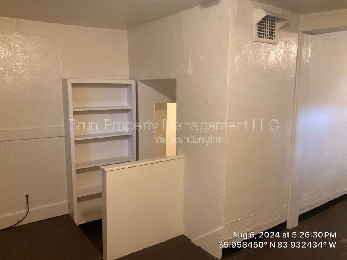 Apartment for rent at 1628 Clinch Ave #8, Knoxville, TN 37916