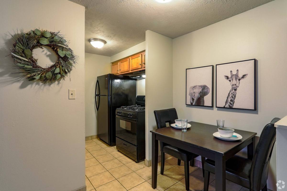 Apartment for rent at Chamberlain I & II, 104 Central Ave, Dayton, OH 45406