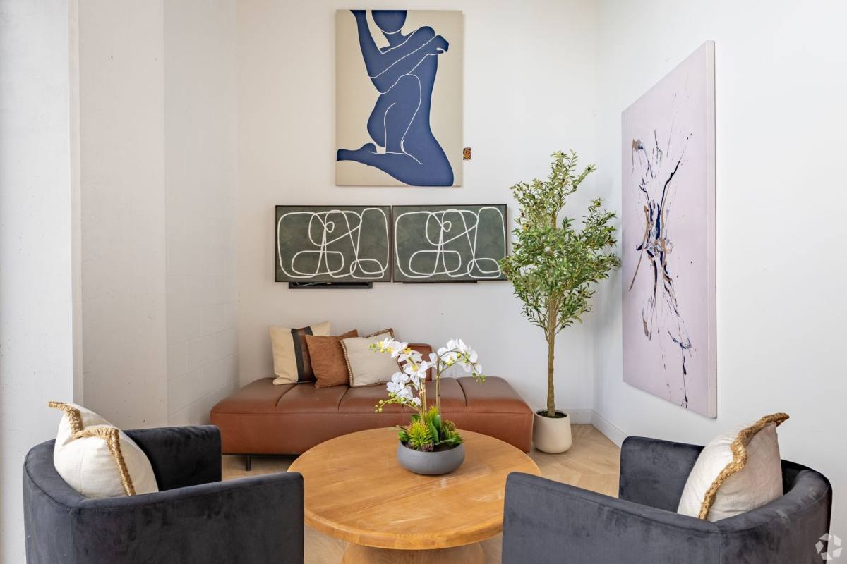 Apartment for rent at 14526 W Kittridge St, Van Nuys, CA 91405