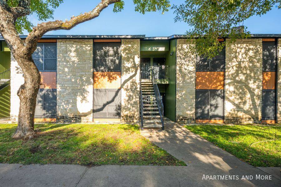 Apartment for rent at 1623 Aquarena Springs Dr, San Marcos, TX 78666