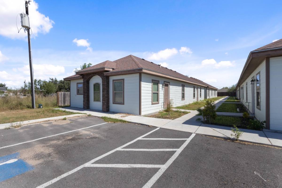 Apartment for rent at 340 Eva St #6, Elsa, TX 78543