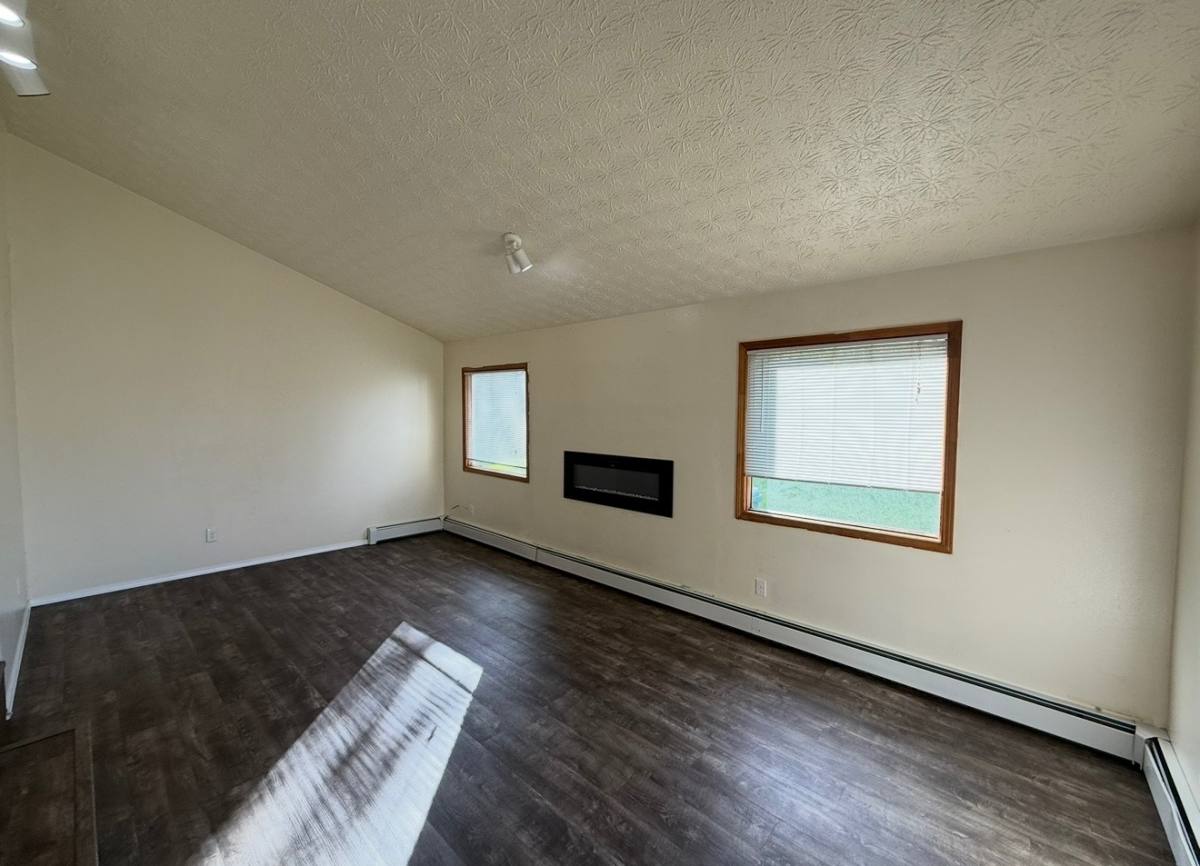Townhouse for rent at 9260 Roy St #B, Anchorage, AK 99502