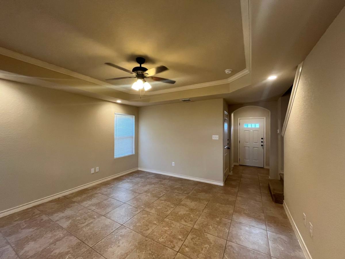 Townhouse for rent at 13910 Anna's Way, San Antonio, TX 78233