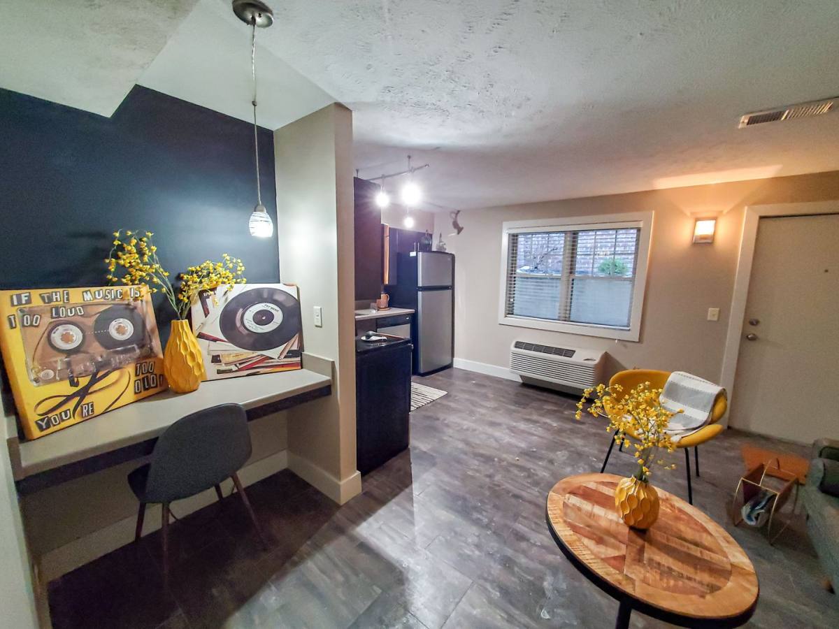 Apartment for rent at 511 S 31st St, Omaha, NE 68105