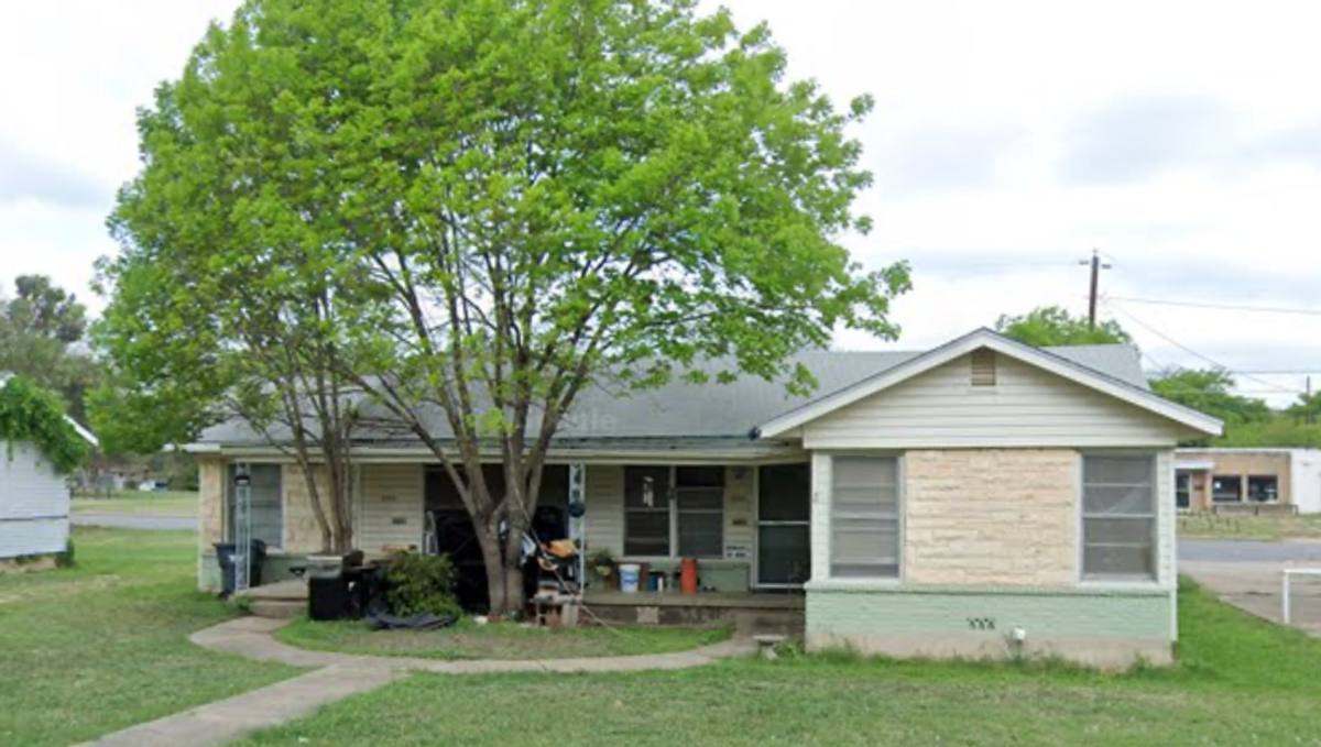 Apartment for rent at 3701 Parkwood St, Waco, TX 76710