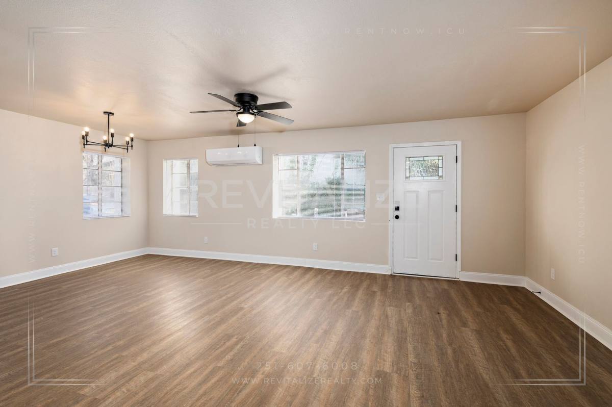 Apartment for rent at 1704 McGill Ave, Mobile, AL 36604