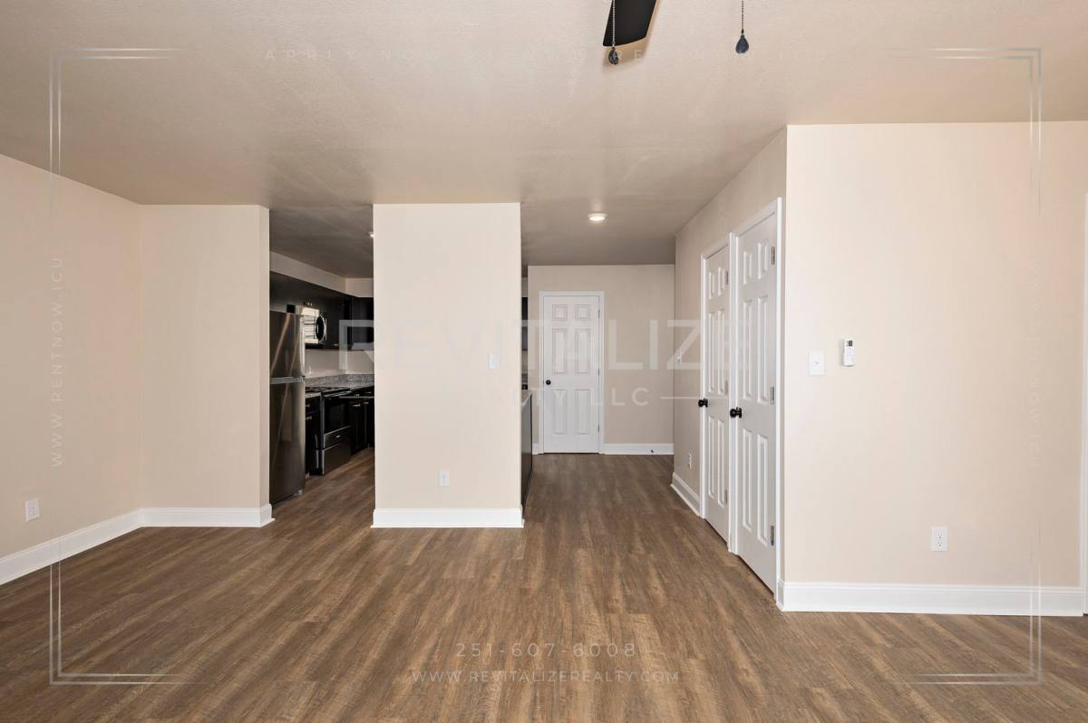 Apartment for rent at 1704 McGill Ave, Mobile, AL 36604