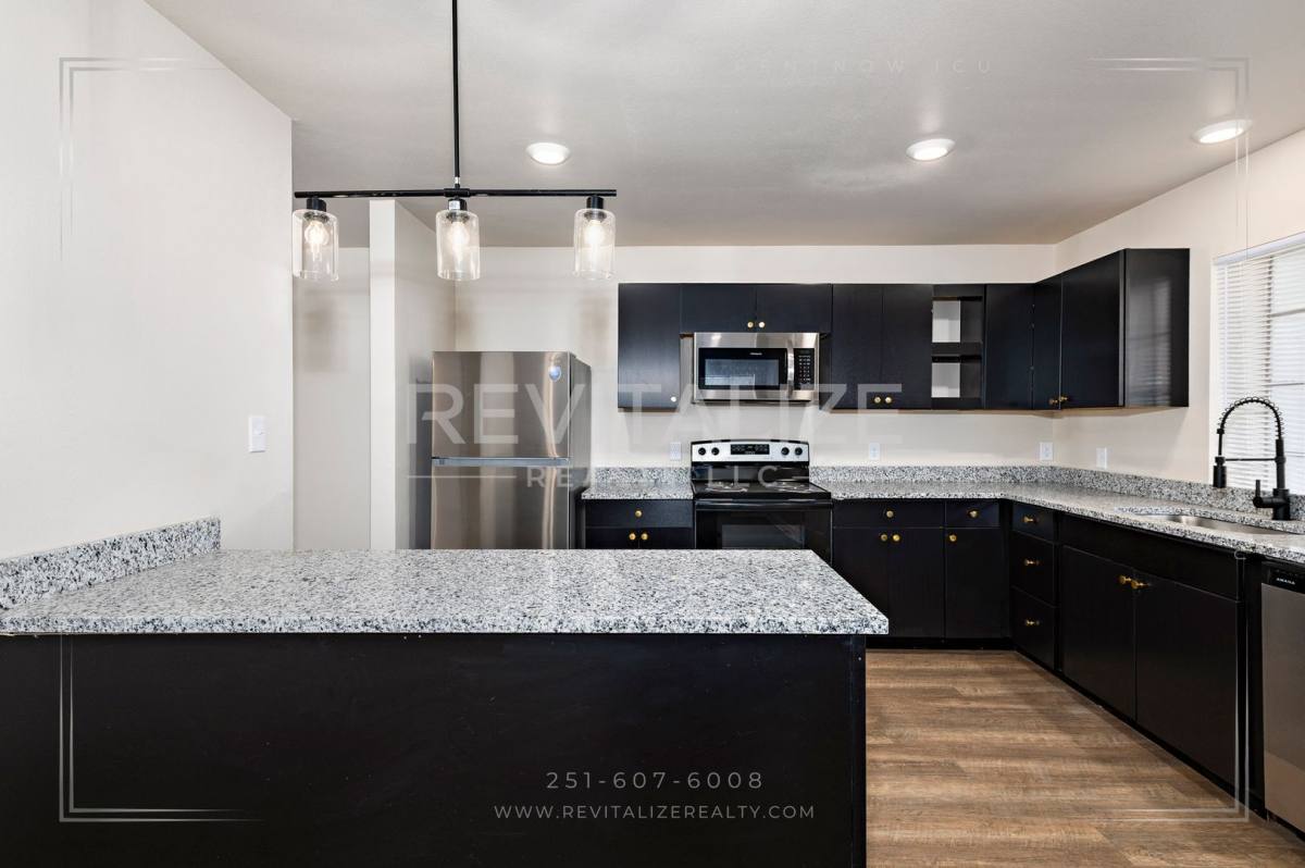 Apartment for rent at 1704 McGill Ave, Mobile, AL 36604