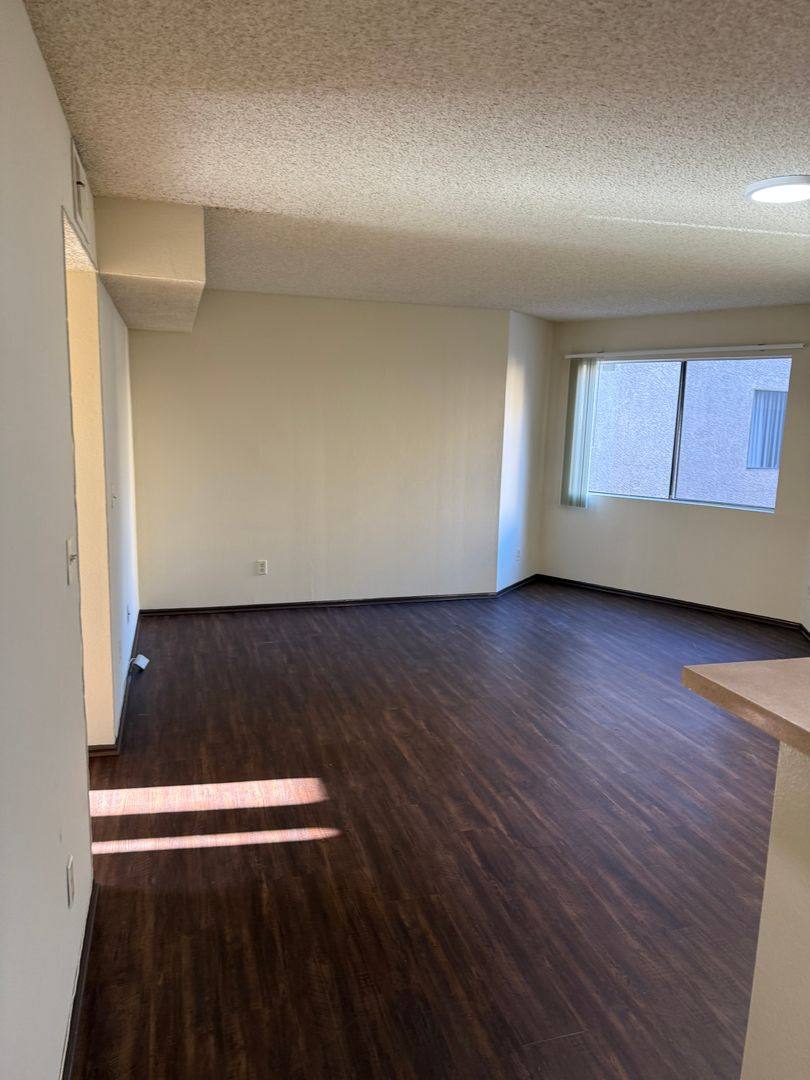 Apartment for rent at 1930 Vassar St, Glendale, CA 91204
