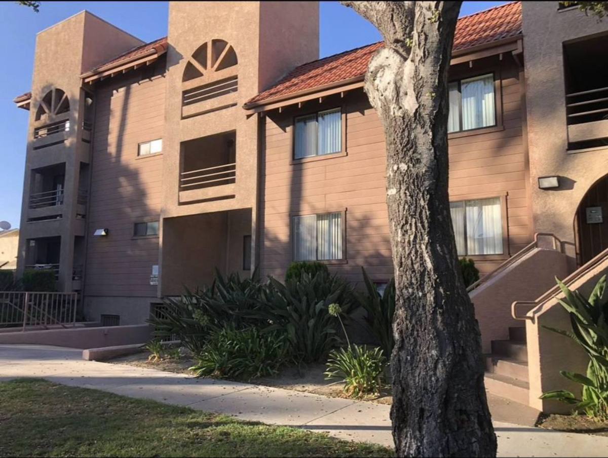 Apartment for rent at 1930 Vassar St, Glendale, CA 91204
