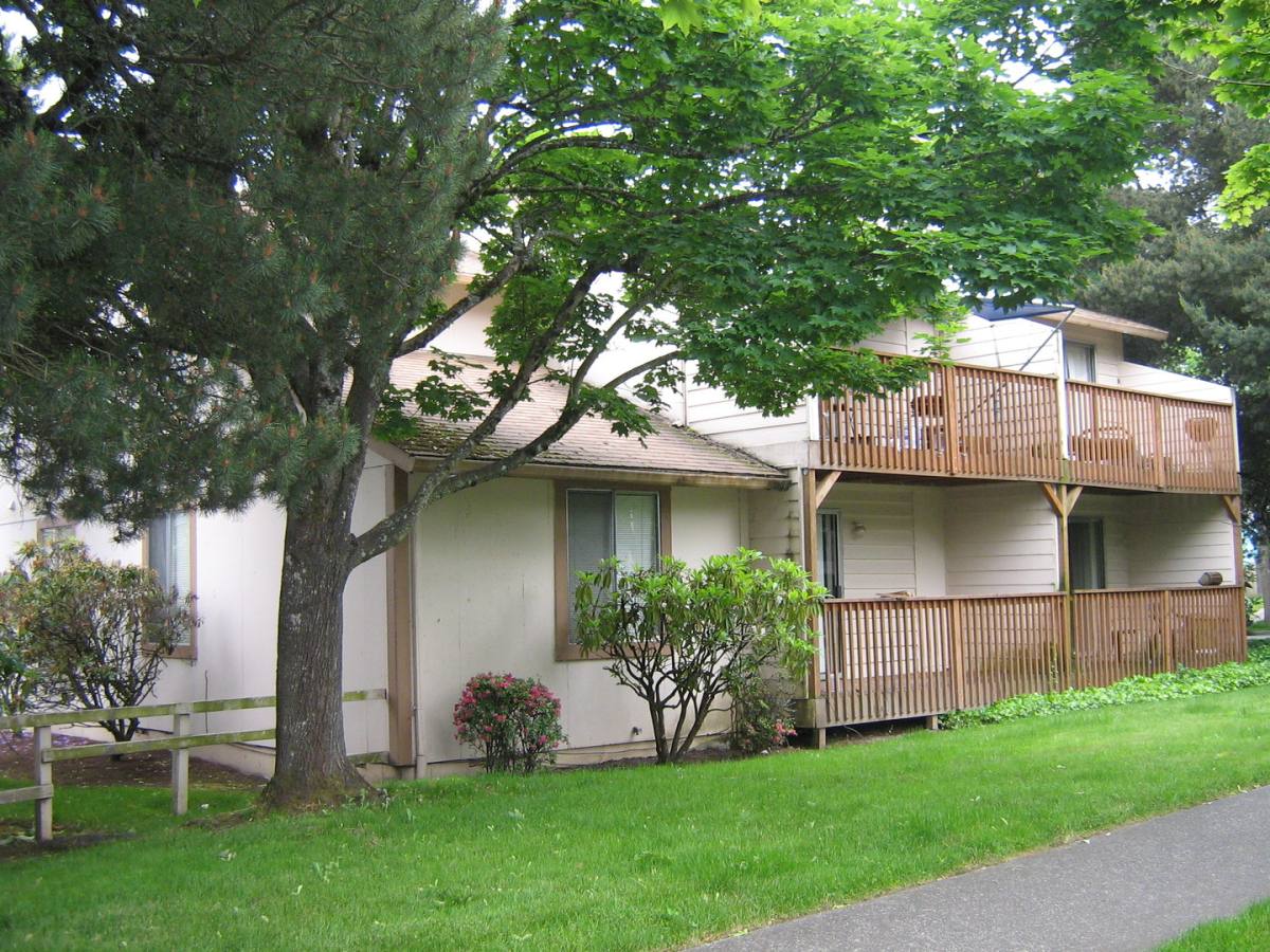 Apartment for rent at 9610 SW Prairie Terrace, Beaverton, OR 97008