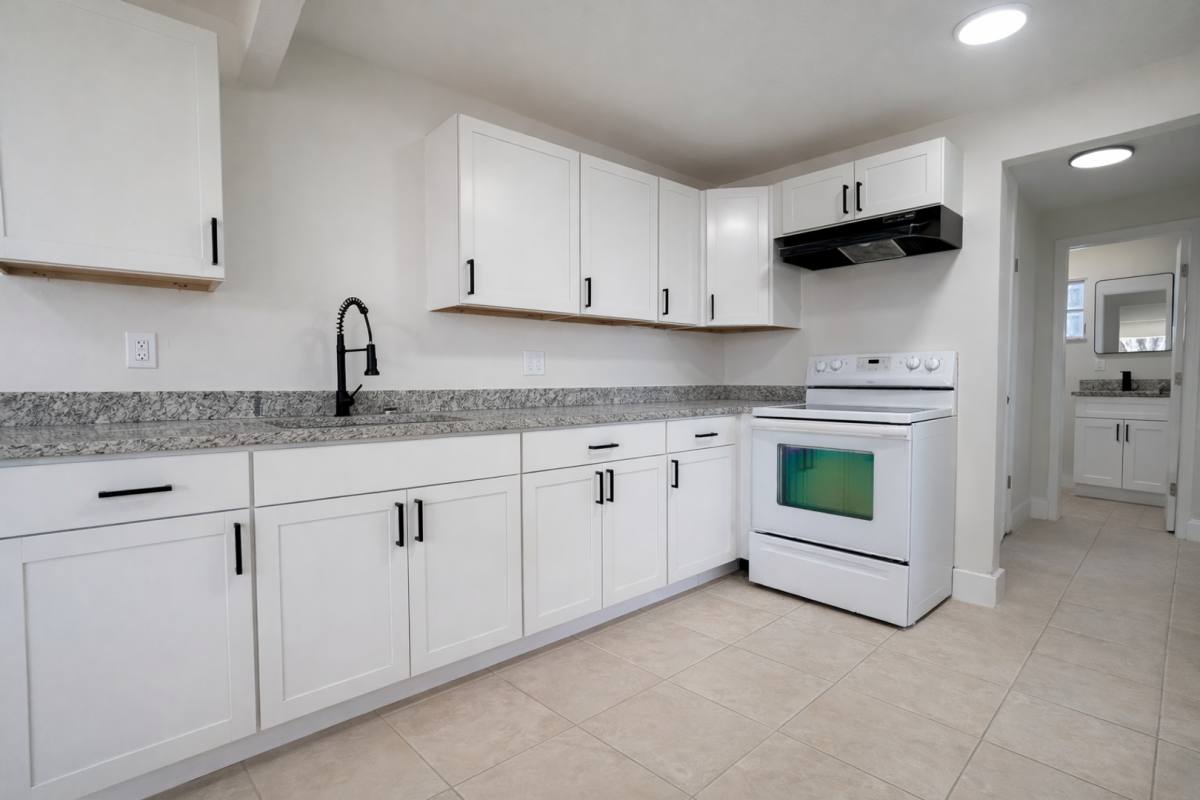 Apartment for rent at 704-708 Karlov St, Fort Myers, FL 33916