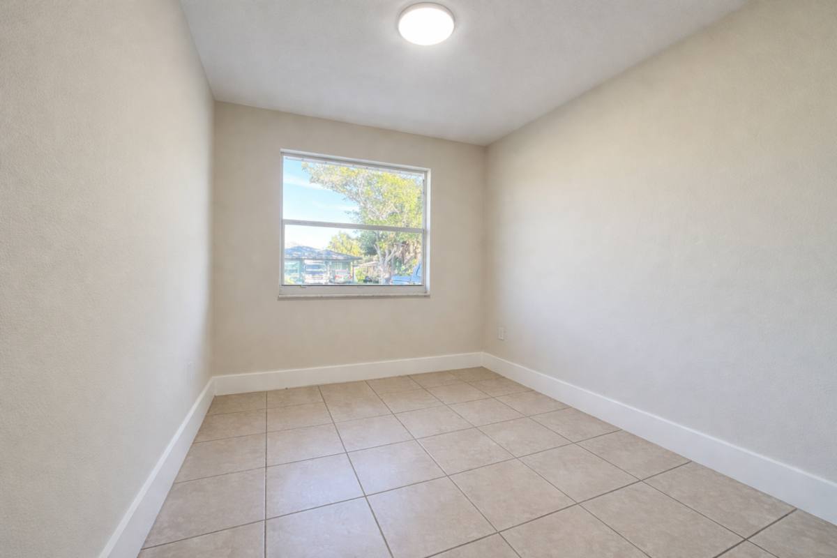 Apartment for rent at 704-708 Karlov St, Fort Myers, FL 33916