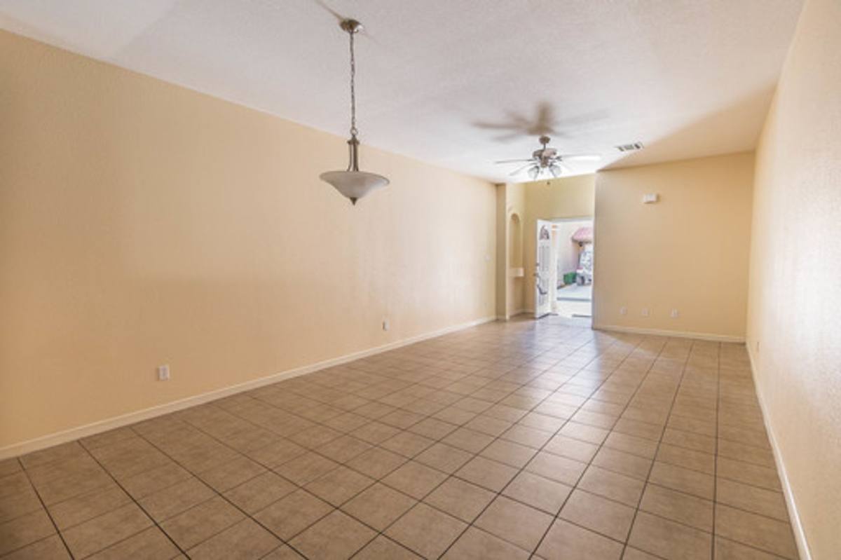Condo for rent at 3150 N Yarbrough, El Paso, TX 79925