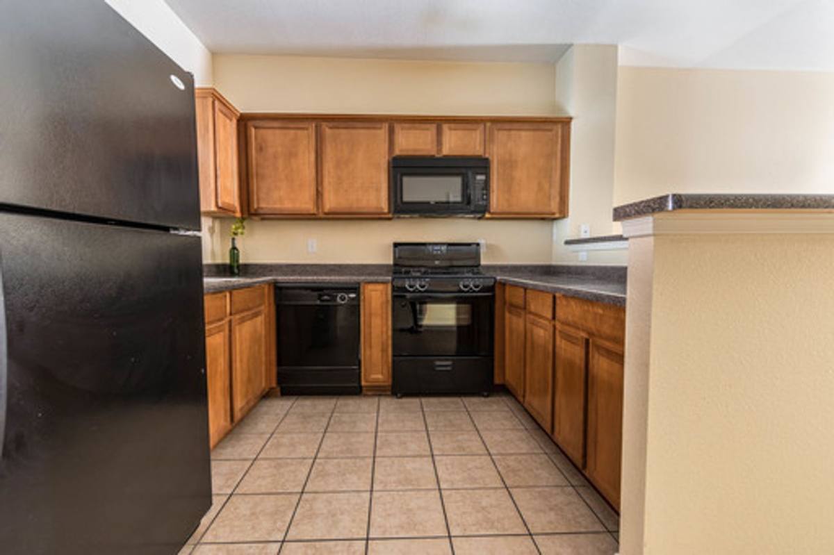 Condo for rent at 3150 N Yarbrough, El Paso, TX 79925