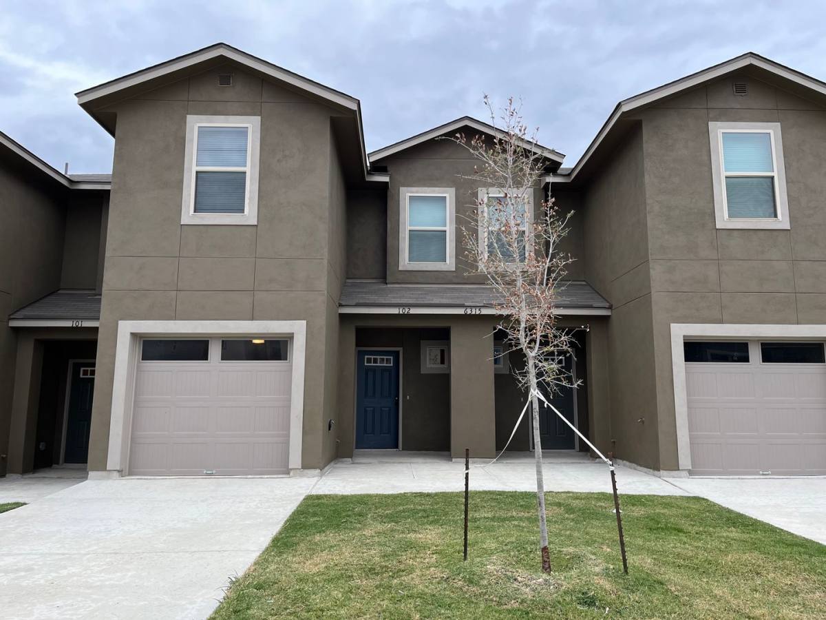 Townhouse for rent at 6315 Luglio Lane, San Antonio, TX 78233