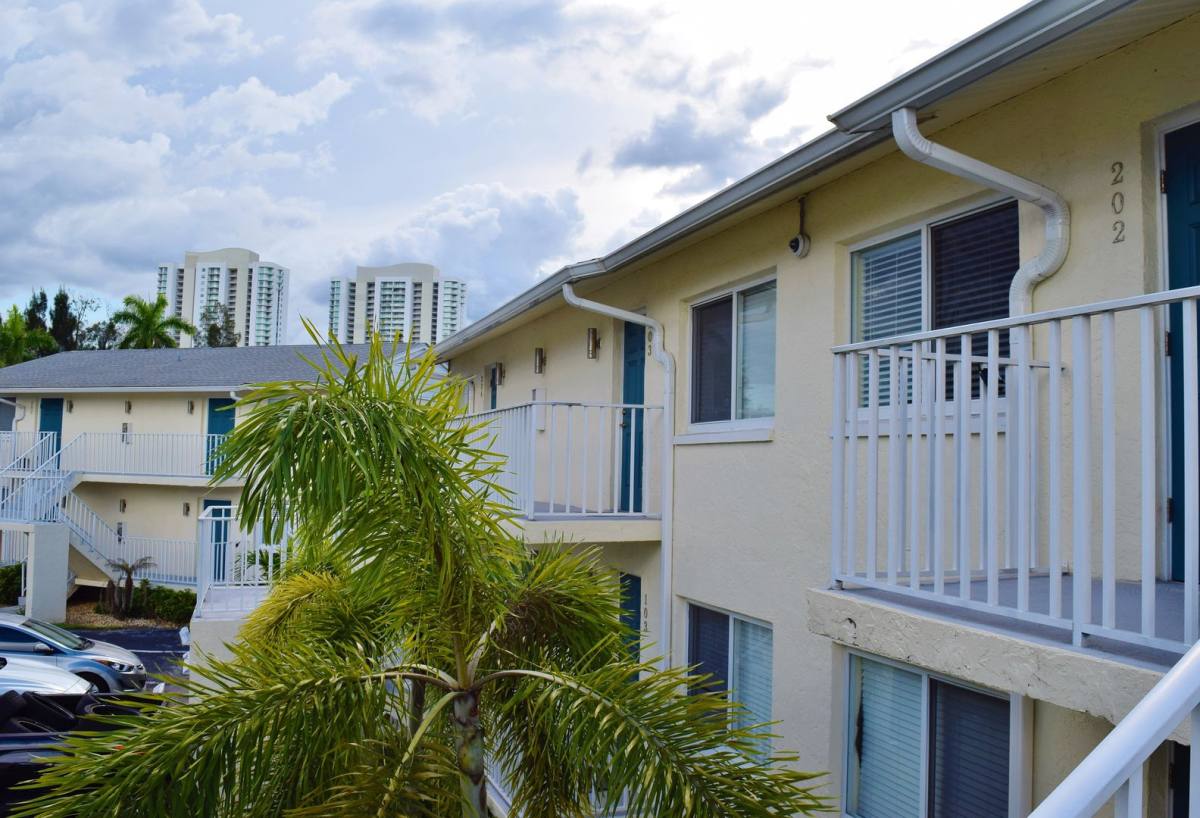 Apartment for rent at 3175 Royalston Ave, Fort Myers, FL 33916