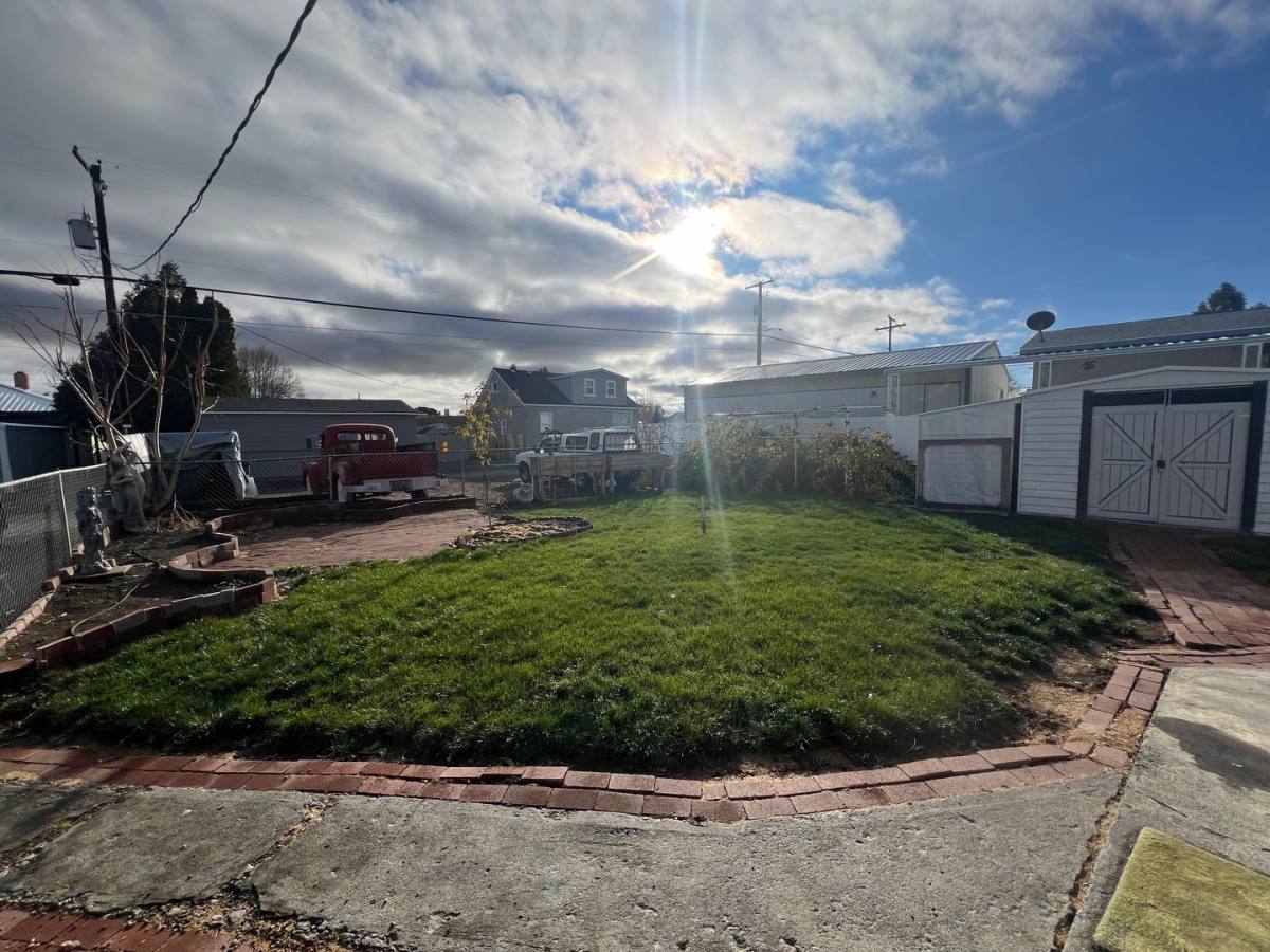 House for rent at 112 G St NW, Ephrata, WA 98823